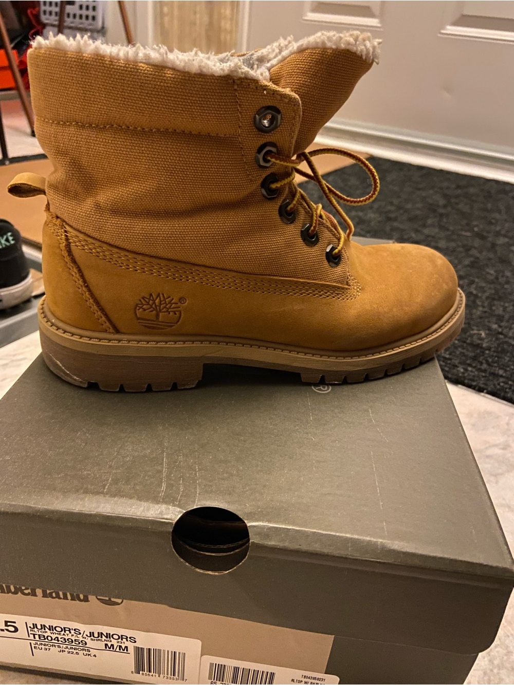 Timberland Women's / Youth Wheat Lace-Up Winter Boot